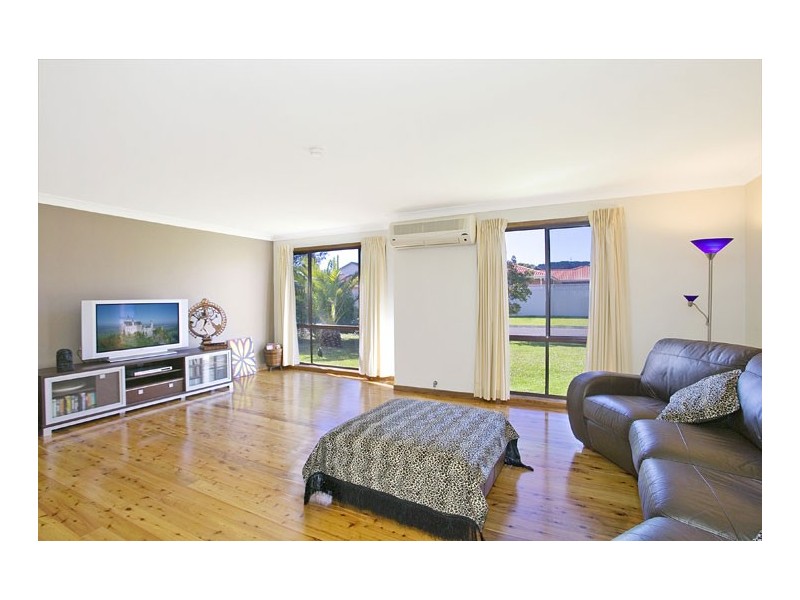 17 Lady Penrhyn Close, Bateau Bay NSW 2261