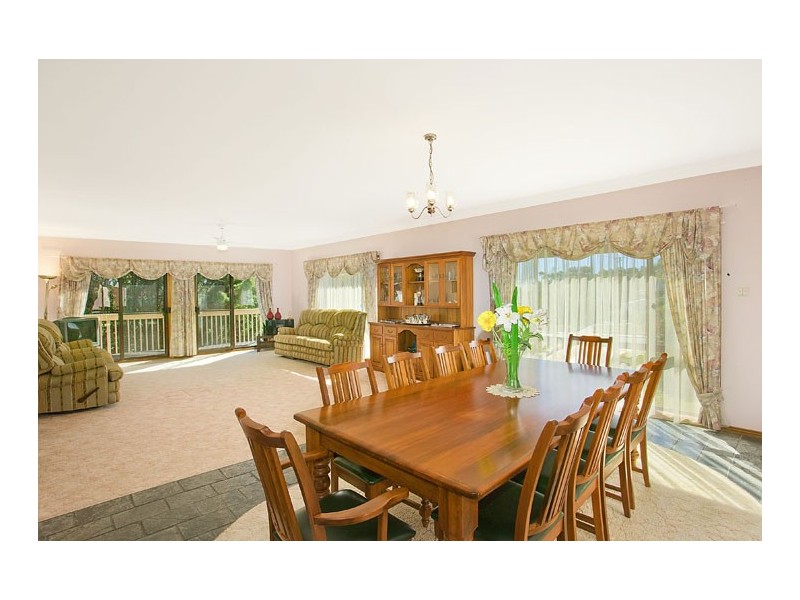 54 Forresters Beach Road, Forresters Beach NSW 2260