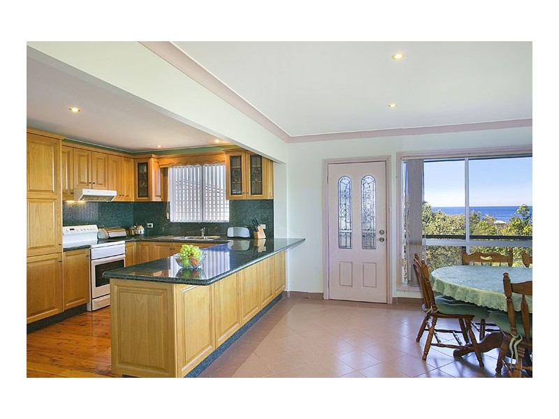 17 Boos Road, Forresters Beach NSW 2260