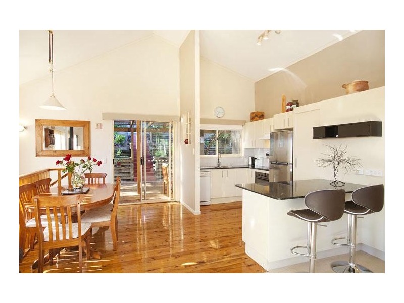 2A Arthur Place, Forresters Beach NSW 2260