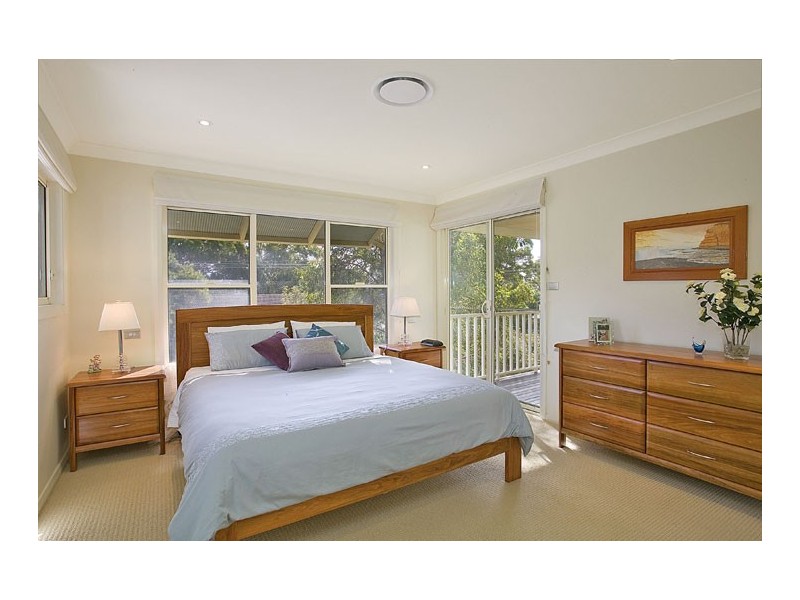 1 Norahview Street, Bateau Bay NSW 2261