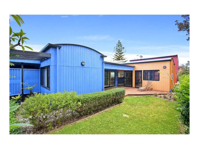 38 Ocean Street, North Avoca NSW 2260