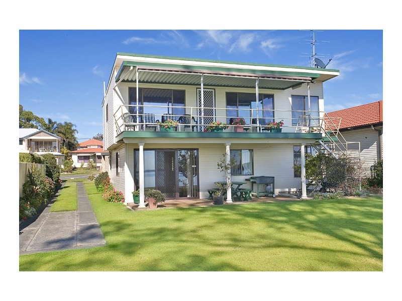 21 Kullaroo Road, Summerland Point NSW 2259