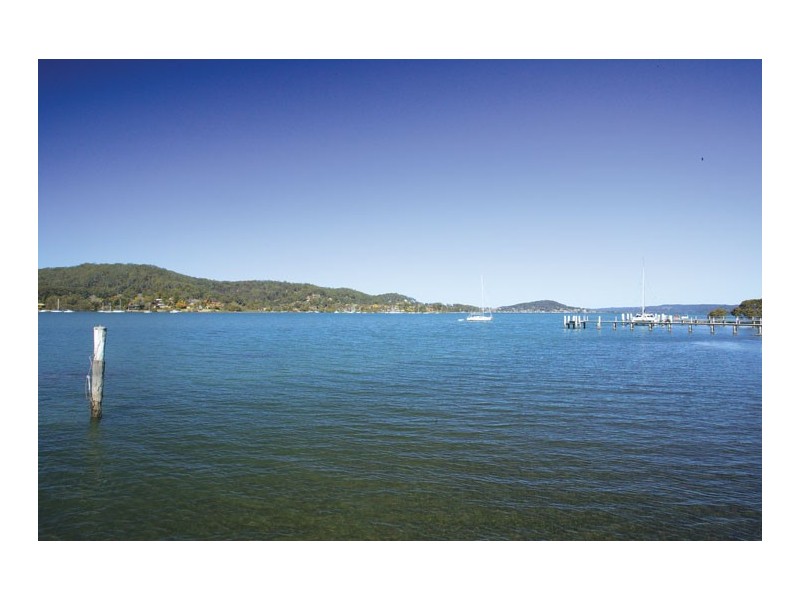 27  Wharf Street, East Gosford NSW 2250