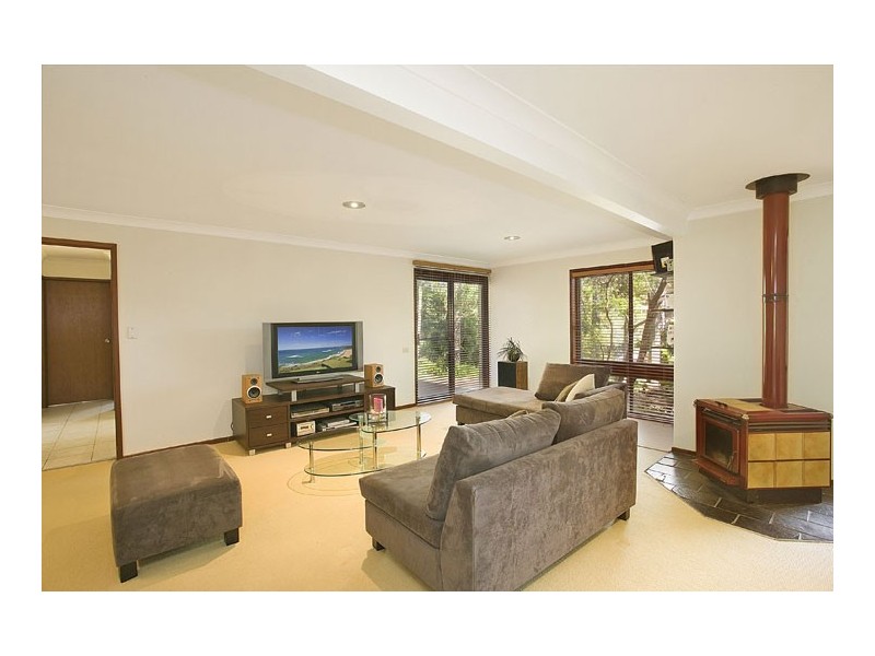 40 Boos Road, Forresters Beach NSW 2260