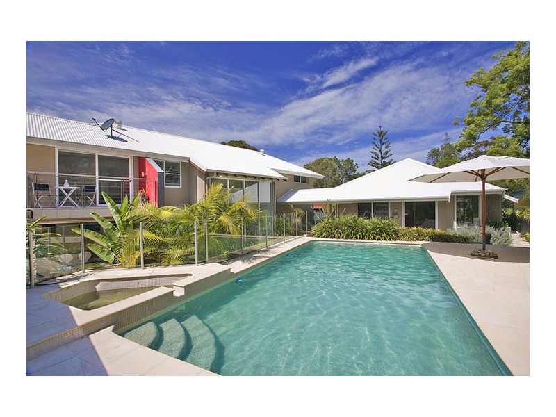 13 Kurow Close, Wamberal NSW 2260