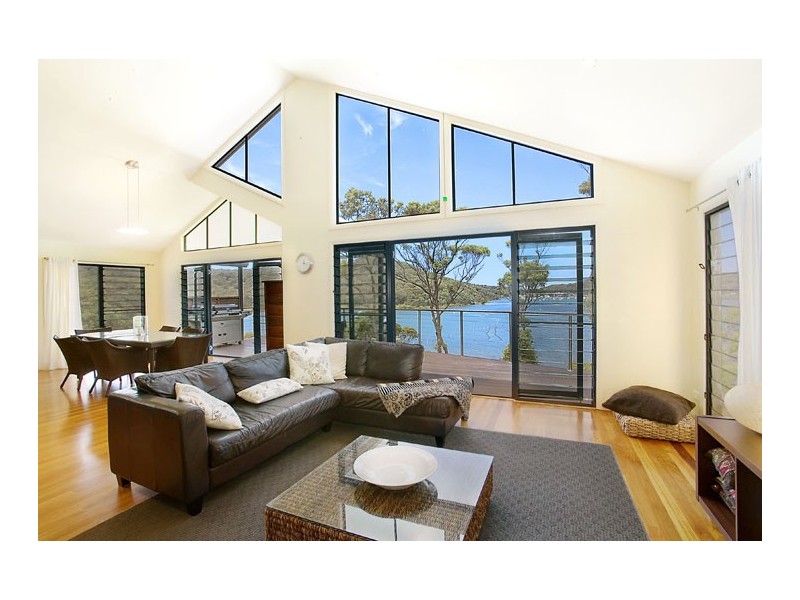 8 Fishermans Parade, Daleys Point NSW 2257