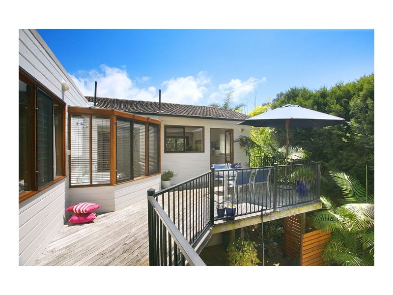 15 Noorong Avenue, Forresters Beach NSW 2260