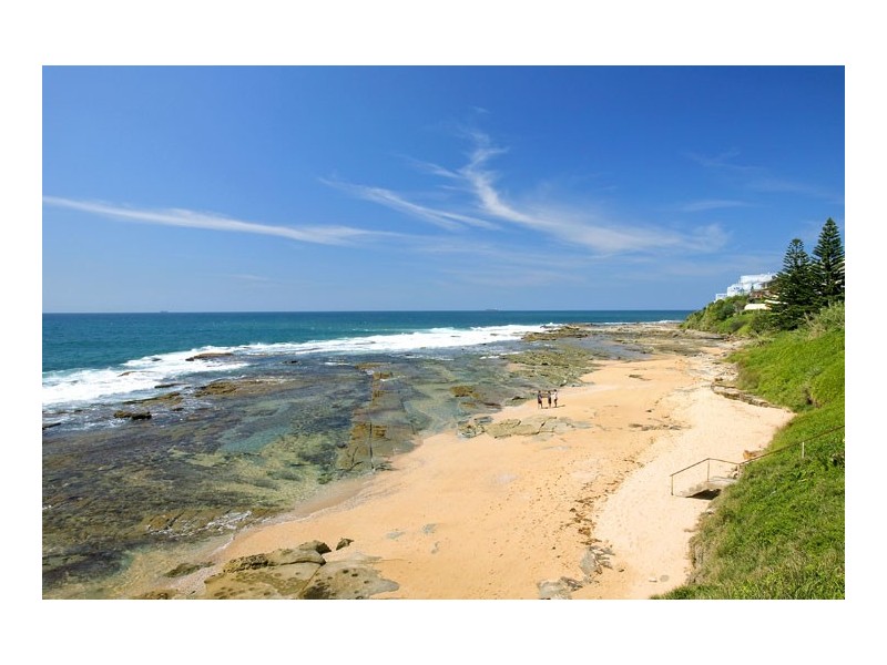 104 Ocean Parade, Blue Bay NSW 2261