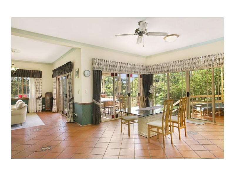 8 Peter Avenue, Forresters Beach NSW 2260