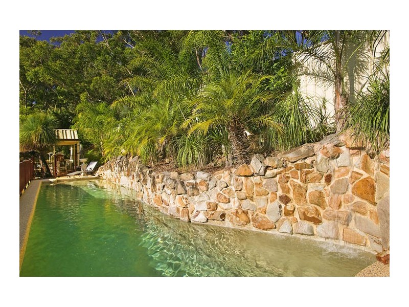 8 Peter Avenue, Forresters Beach NSW 2260