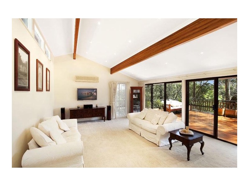 13 Surf Rider Avenue, North Avoca NSW 2260