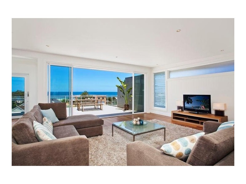 12 Bulbararing Road, North Avoca NSW 2260