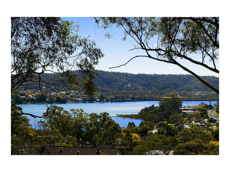 7 Woorara Parade, Green Point NSW 2251