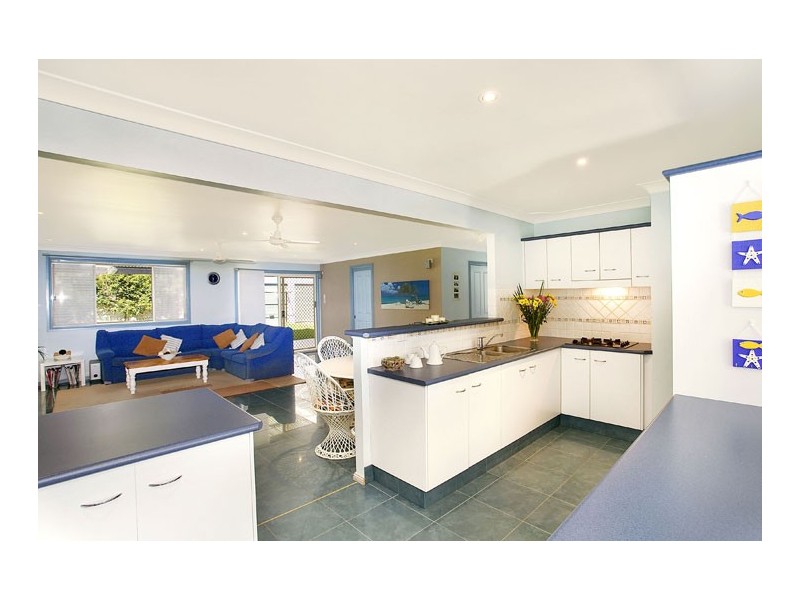 21 Elewa Avenue, Bateau Bay NSW 2261