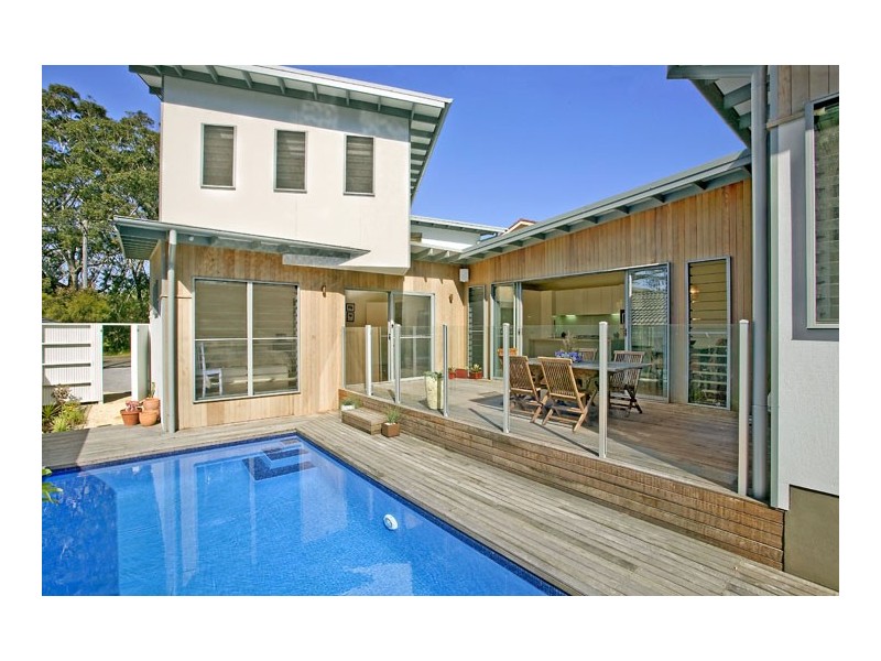 69 Bateau Bay Road, Bateau Bay NSW 2261