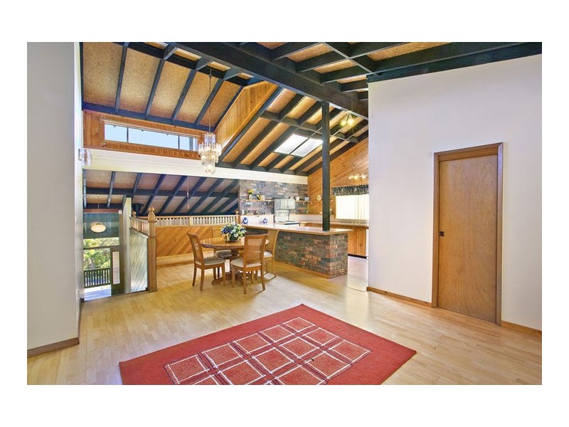 4  Dan Place, Forresters Beach NSW 2260