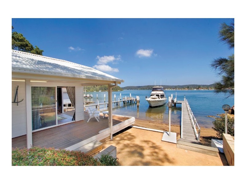96 Daley Avenue, Daleys Point NSW 2257