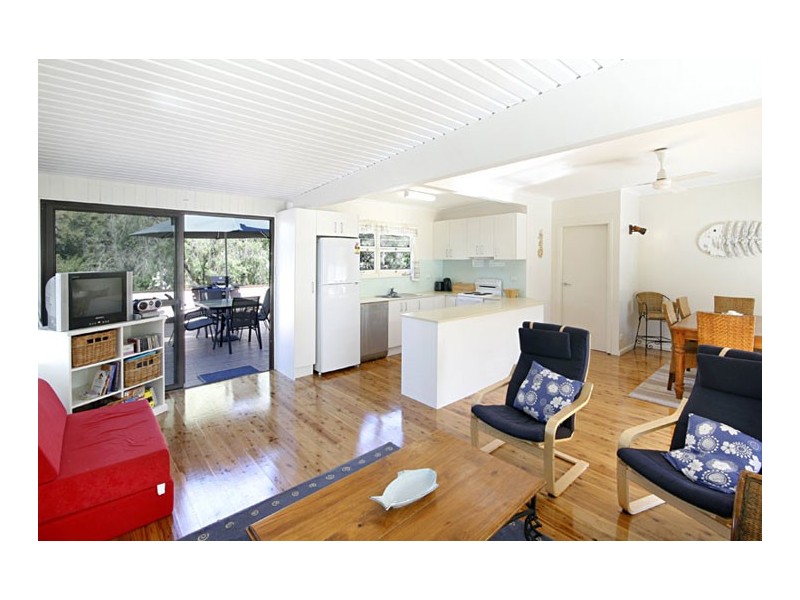 15 Emerald Avenue, Pearl Beach NSW 2256