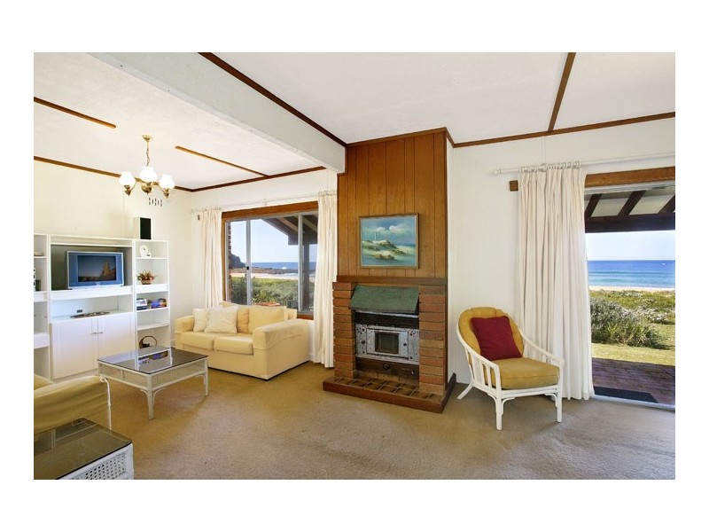 36 North Avoca Parade, North Avoca NSW 2260