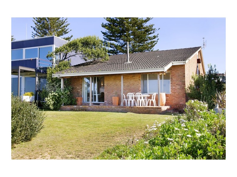 36 North Avoca Parade, North Avoca NSW 2260