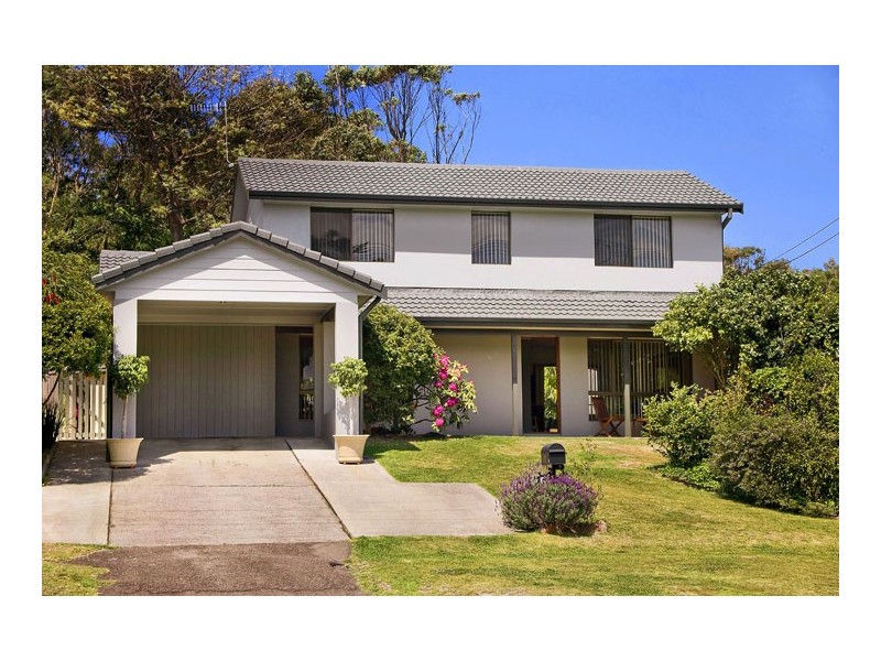 15 John Street, Forresters Beach NSW 2260