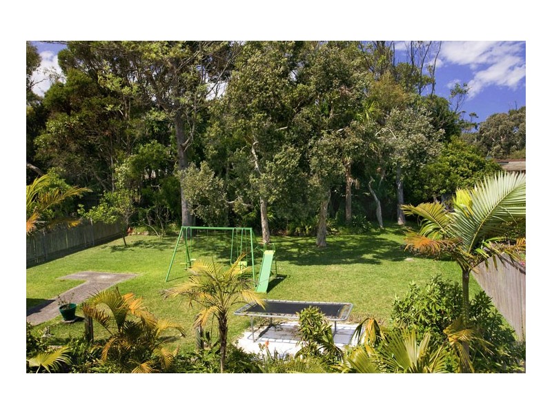 15 John Street, Forresters Beach NSW 2260