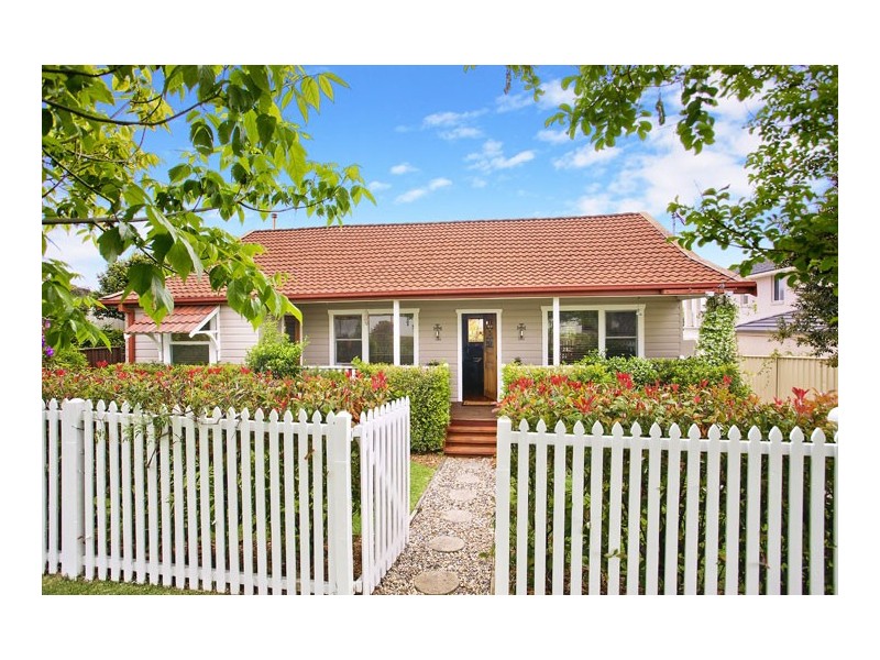 2A Melbourne Street, East Gosford NSW 2250