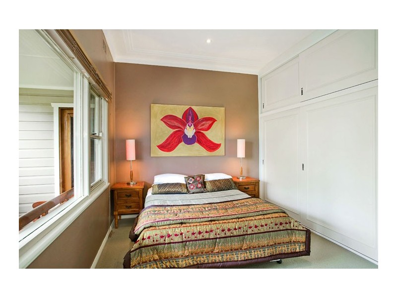 2A Melbourne Street, East Gosford NSW 2250