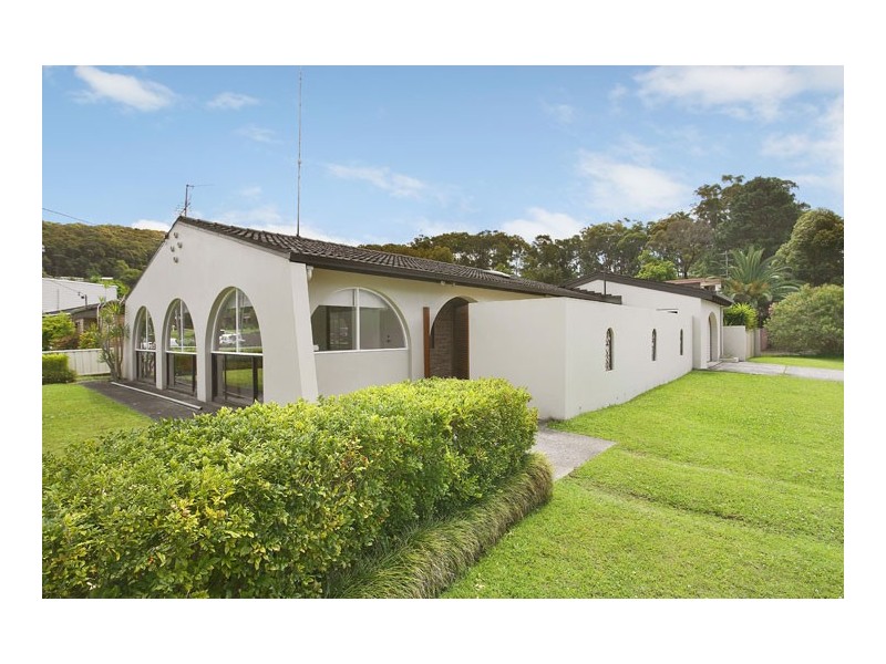 1 Dalpura Road, Wamberal NSW 2260