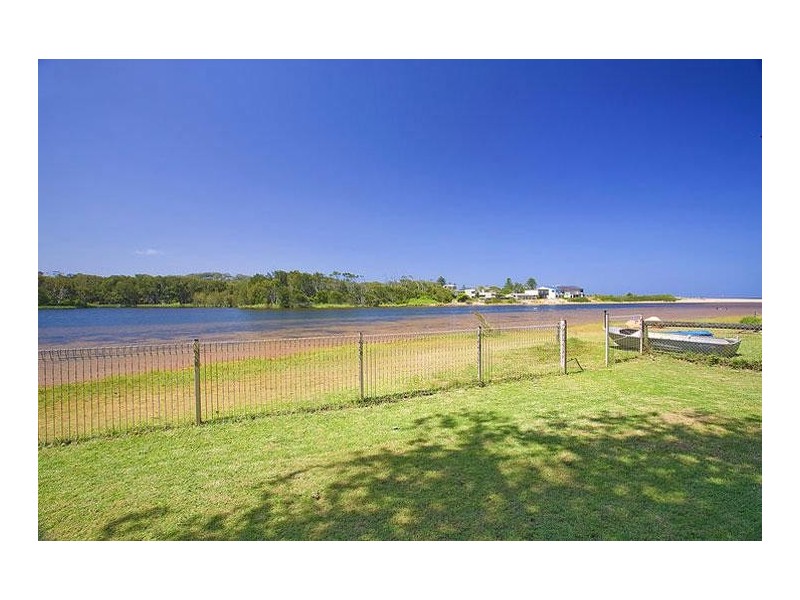 13 Ficus Avenue, Avoca Beach NSW 2251