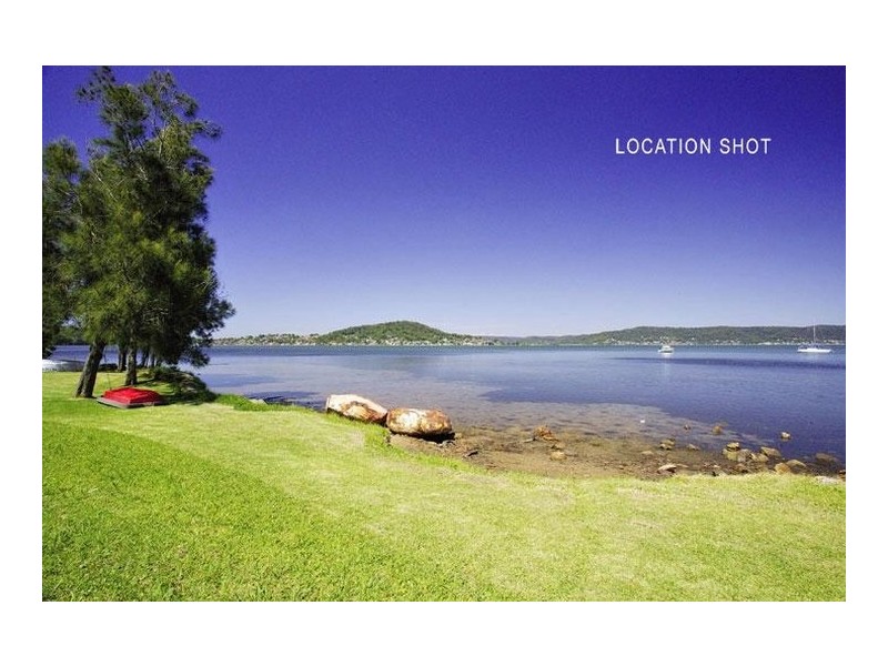 5 Lexington Parade, Green Point NSW 2251