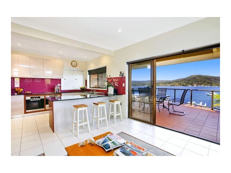 23 Caroline Street, East Gosford NSW 2250