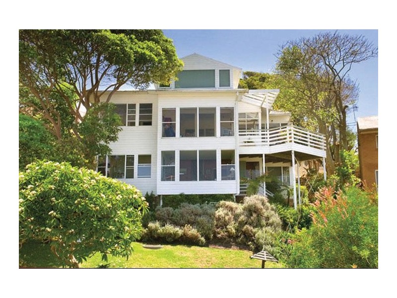 16 Barnhill Road, Terrigal NSW 2260