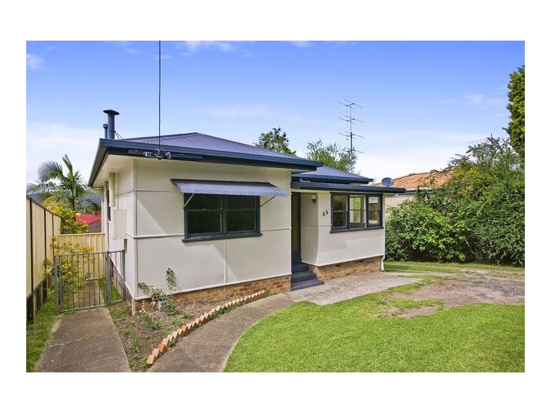 35 Wells Street, East Gosford NSW 2250