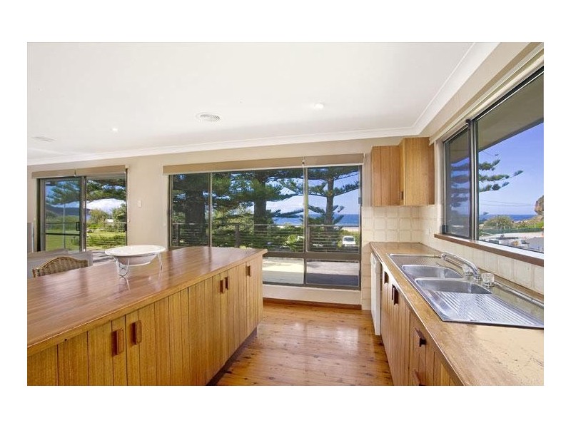 76 Beach Drive, Killcare NSW 2257