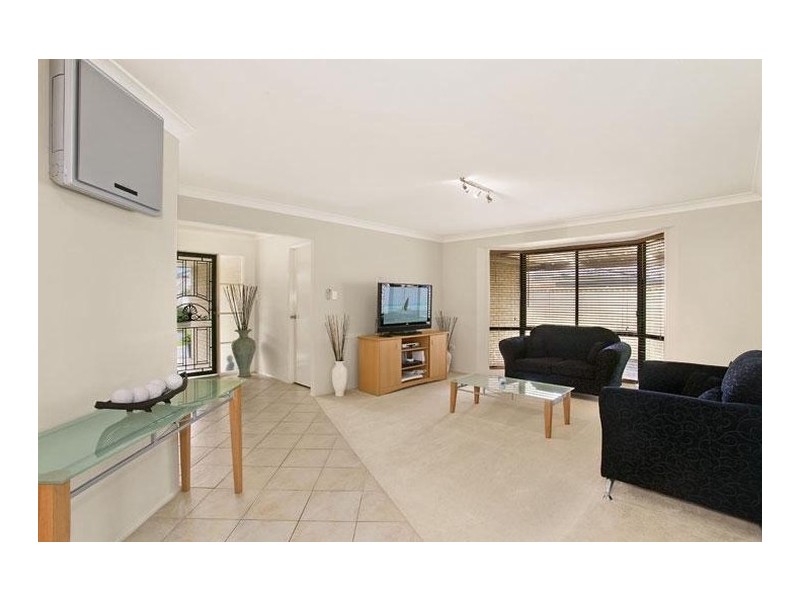 8 Quattroville Place, Green Point NSW 2251