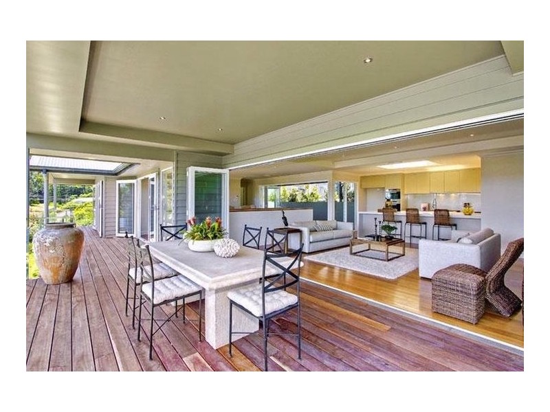 66 Avoca Drive, Avoca Beach NSW 2251