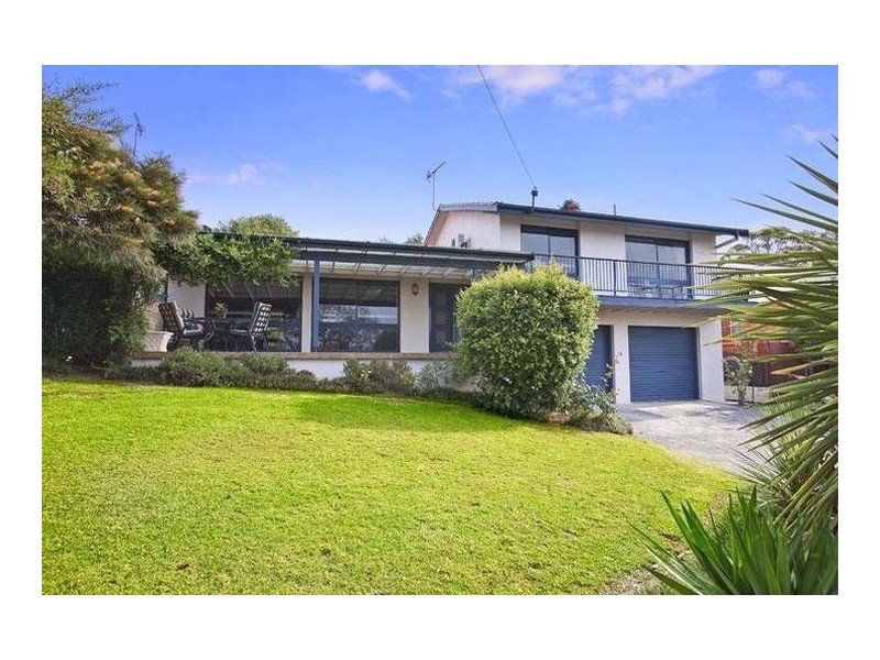 10  Merindah Avenue, Green Point NSW 2251