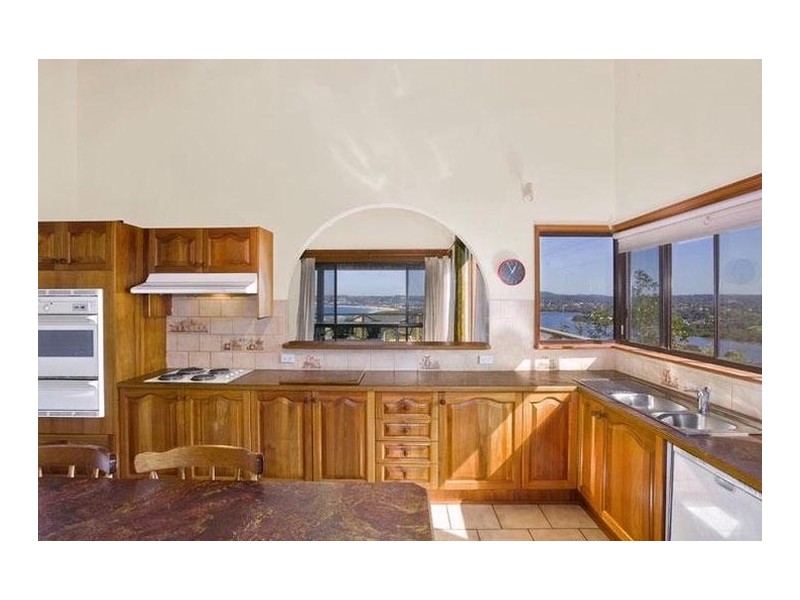 9 Kalakau Avenue, Forresters Beach NSW 2260