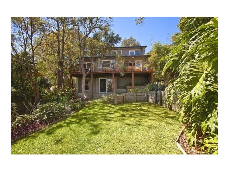 22  Yakaloo Crescent, Forresters Beach NSW 2260