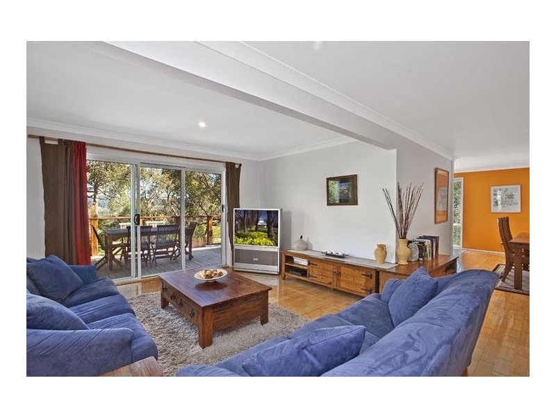 22  Yakaloo Crescent, Forresters Beach NSW 2260