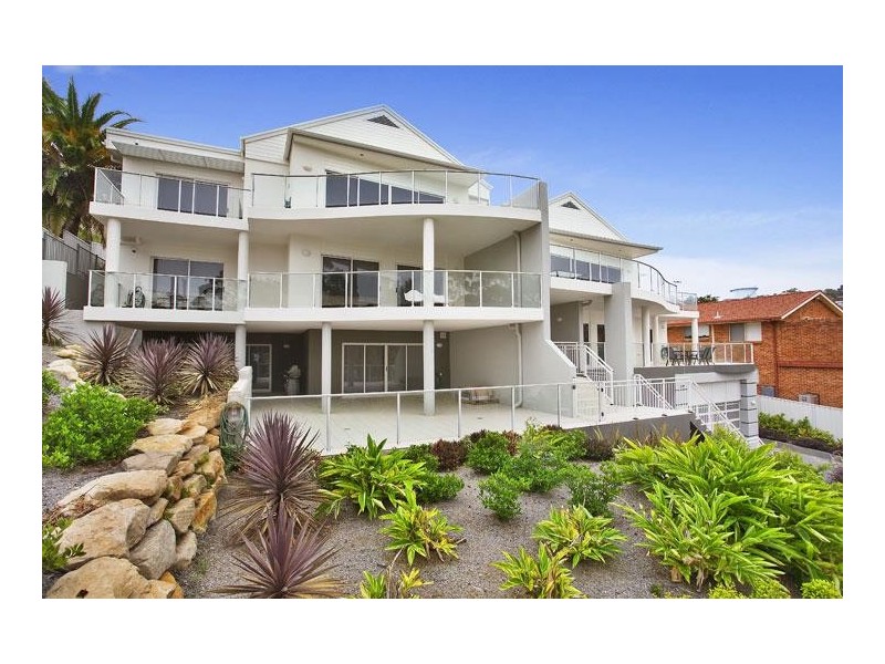2/20 Maroomba Road, Terrigal NSW 2260