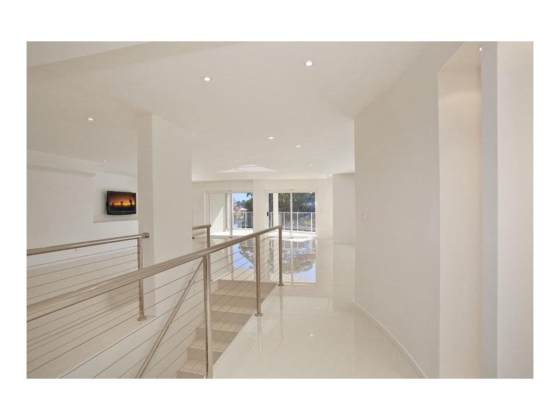 2/20 Maroomba Road, Terrigal NSW 2260