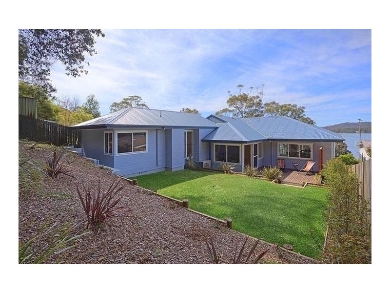 99 Broadwater Drive, Saratoga NSW 2251