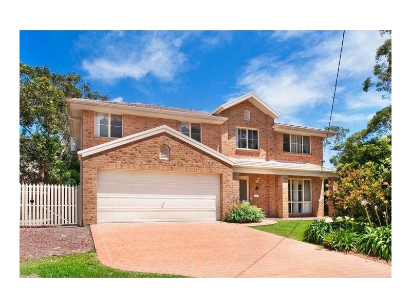 2 Kikarra Crescent, Hawks Nest NSW 2324