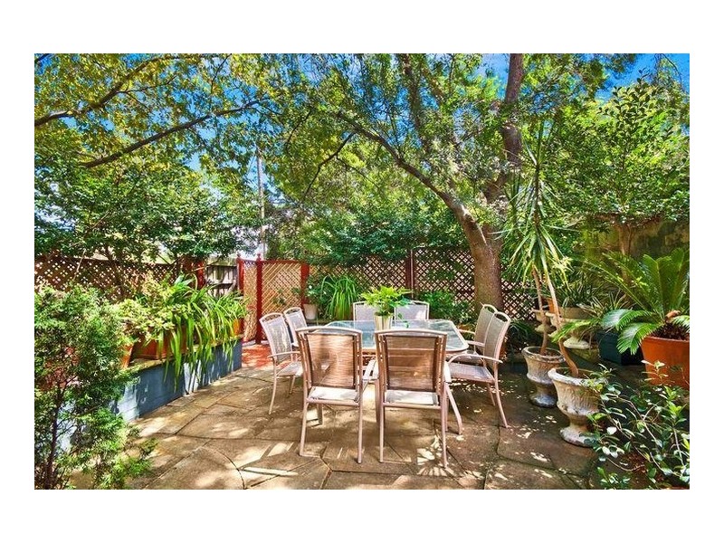 136 Blues Point Road, Mcmahons Point NSW 2060