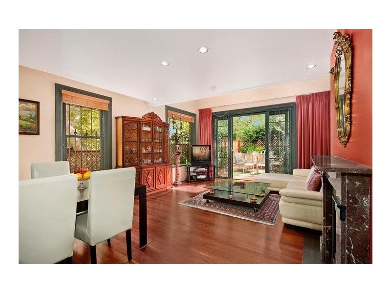136 Blues Point Road, Mcmahons Point NSW 2060