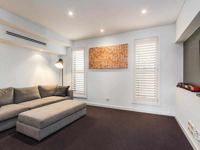 2J Middle Head Road, Mosman NSW 2088