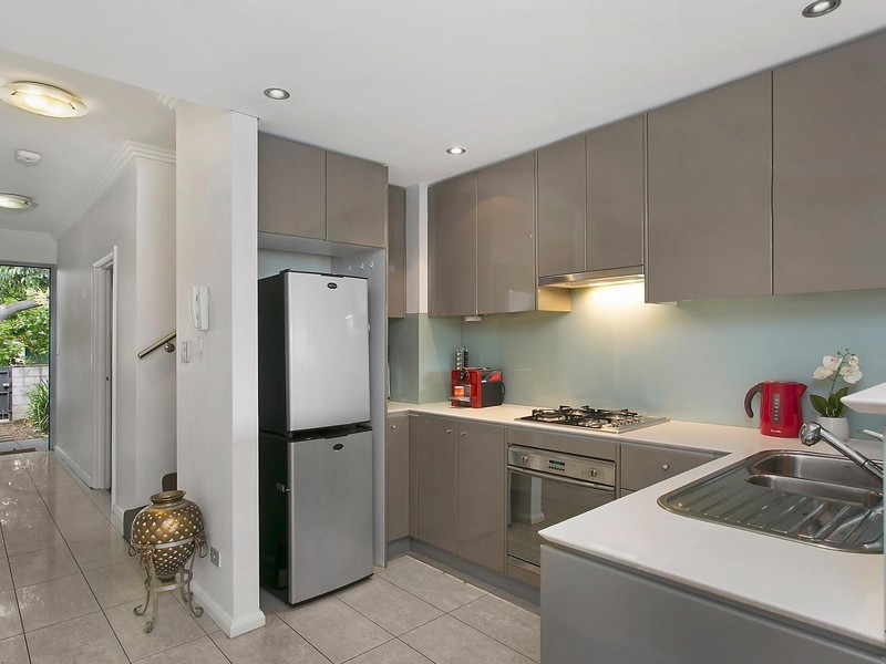 2/303 Miller Street, Cammeray NSW 2062